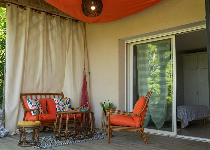 Les Gardiens De La Vallee *